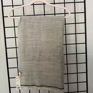 UNIQLO Wool Scarf